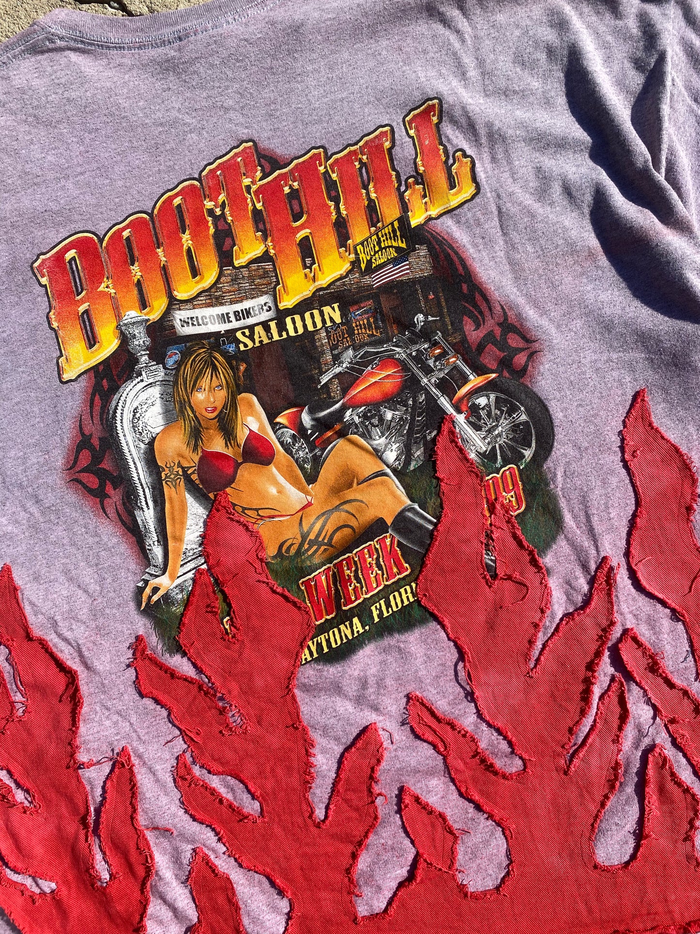 Y2k boothill saloon red flame tee
