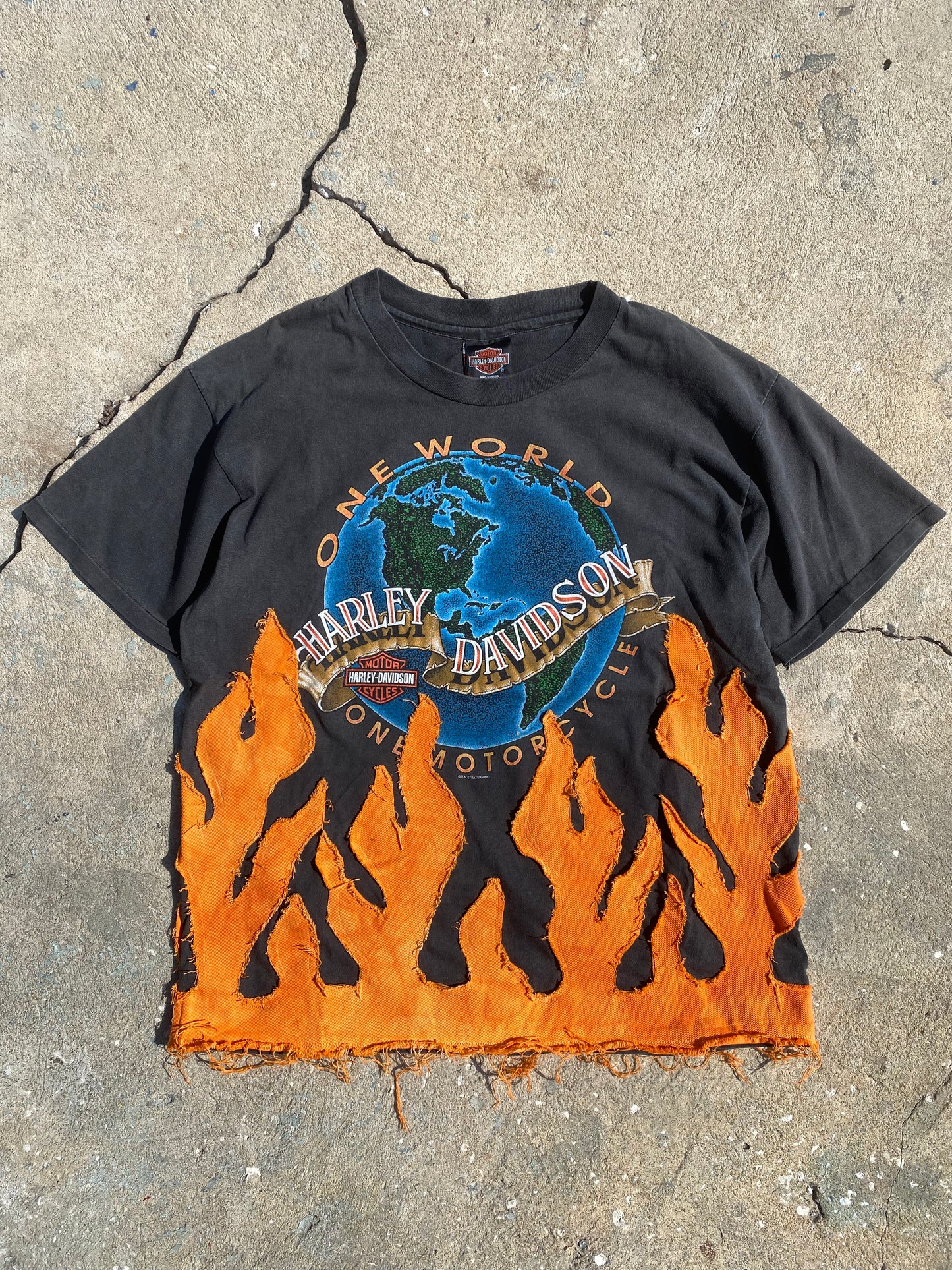 Vintage one world harley Davidson orange flame tee