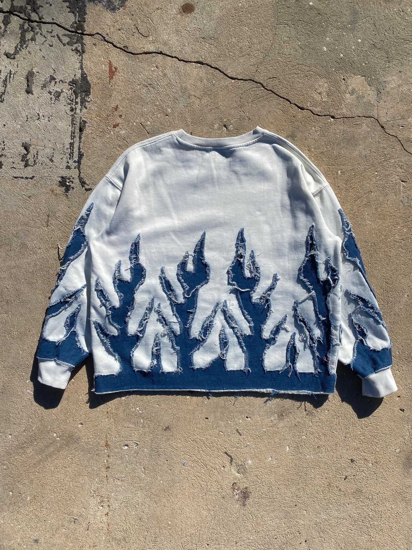 KURT COBAIN flame sweater