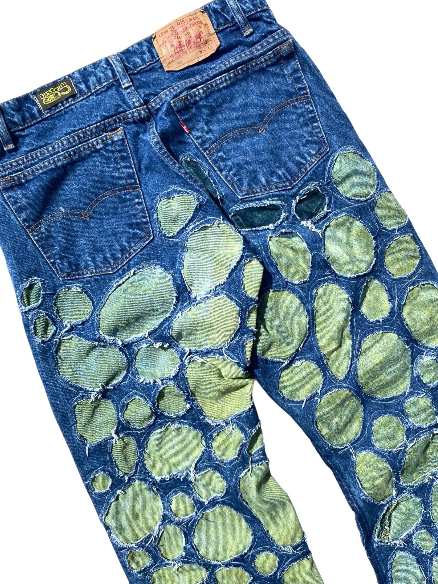 circle outline levi jeans