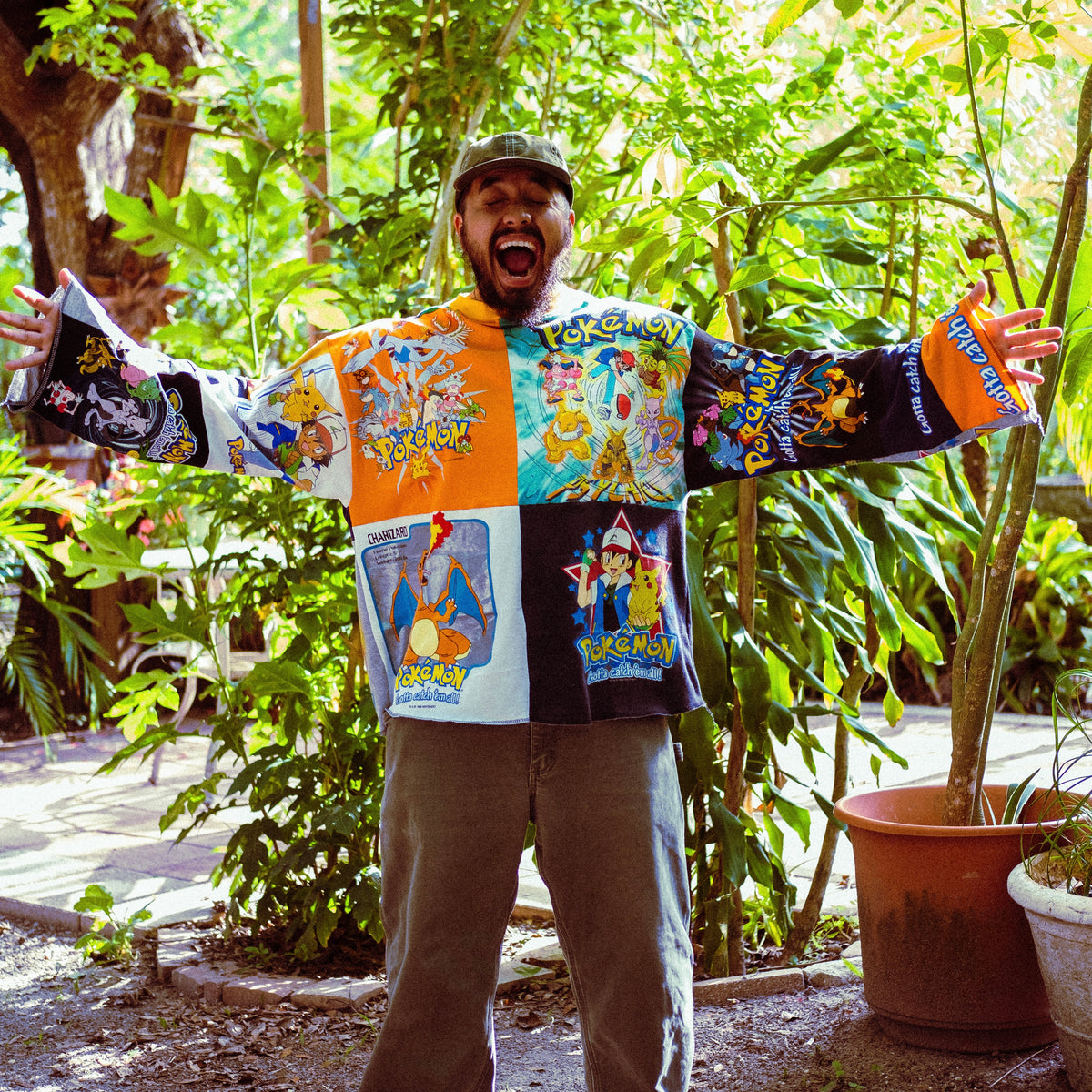 Vintage multitude Pokemon long sleeve