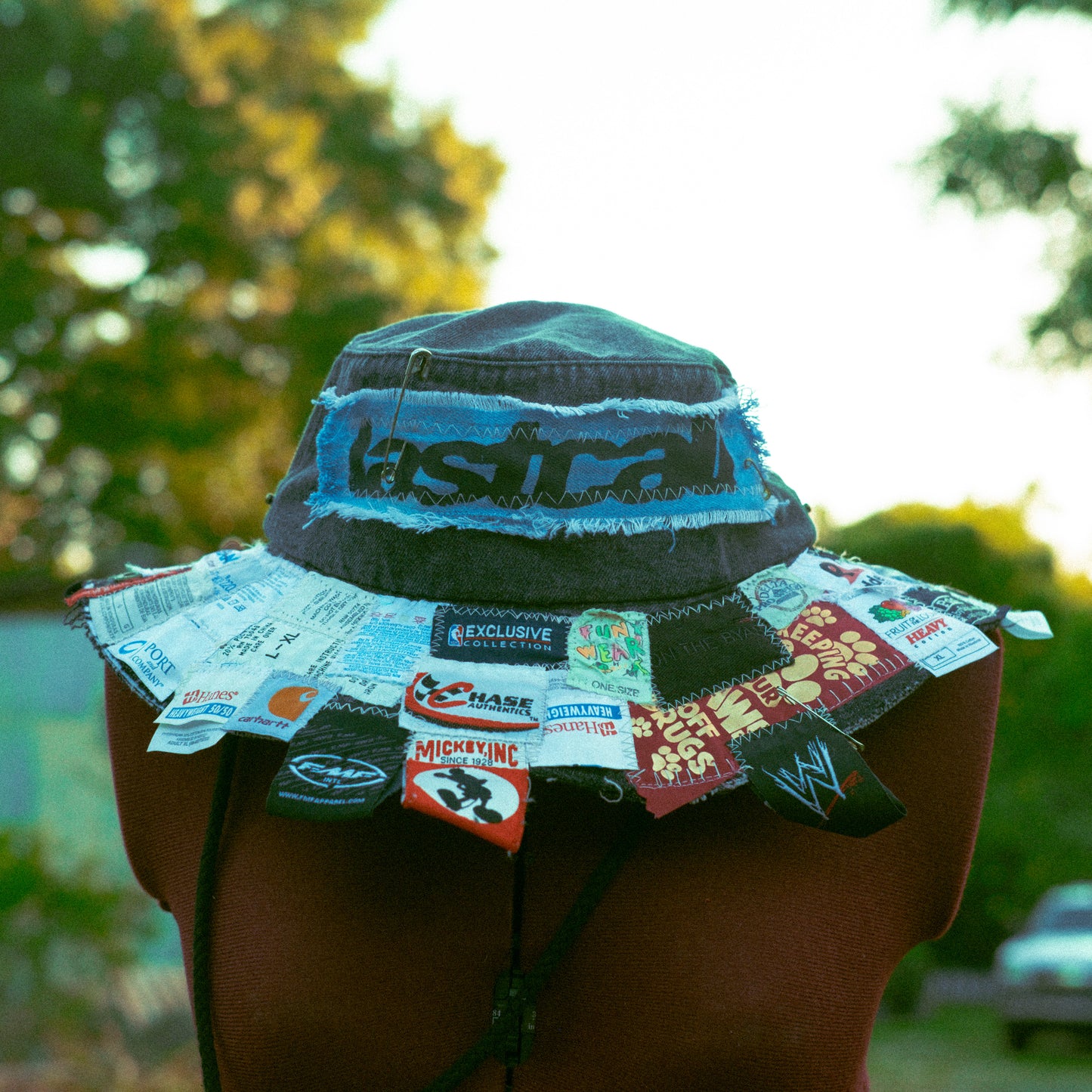 BLACK TAG PATCHED BUCKET HAT #2