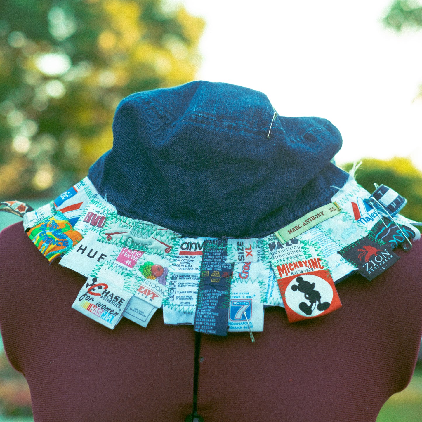 DENIM TAG PATCHED BUCKET HAT