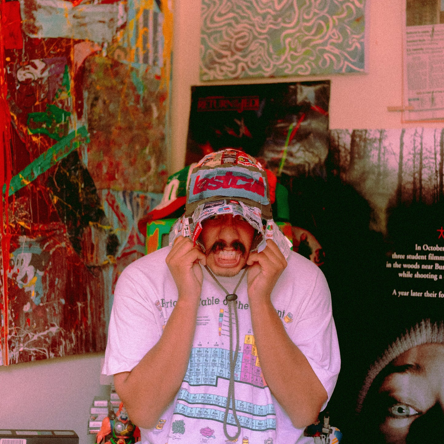 TAG BUCKET HAT