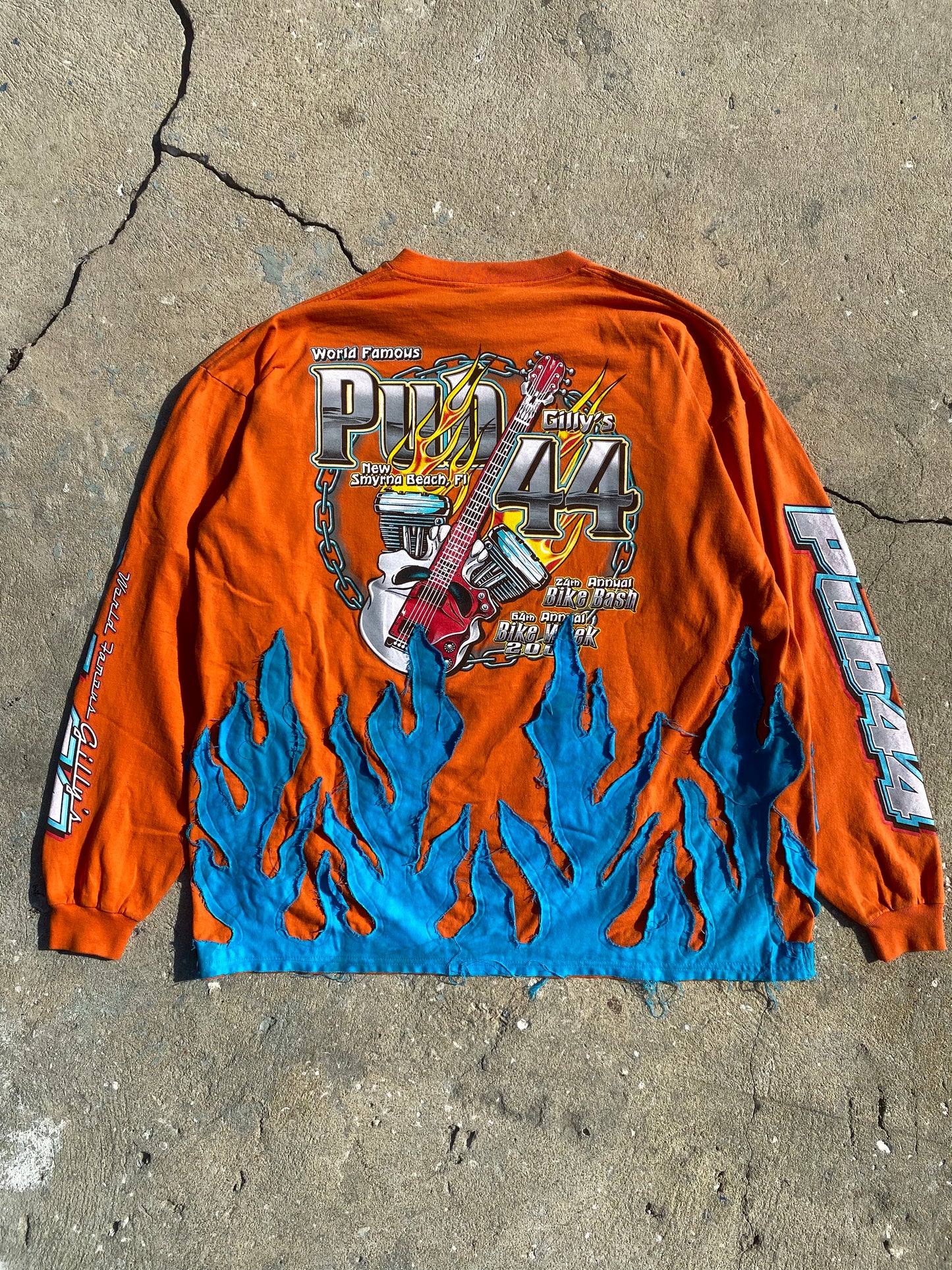 Pub 44 blue flame longsleeve