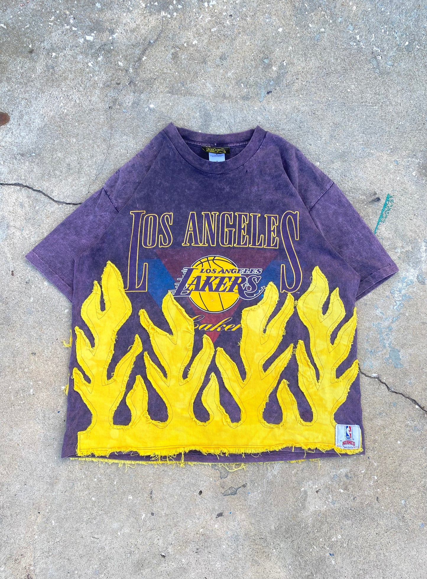 LA LAKERS flame tee