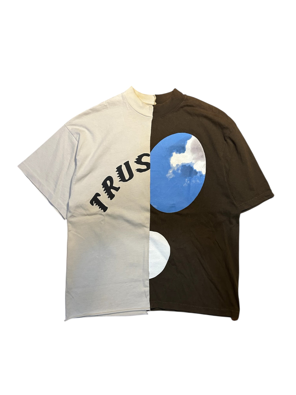 YE Jesus is king shirt (archive)