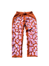 Load image into Gallery viewer, pink camo wavy swatpants
