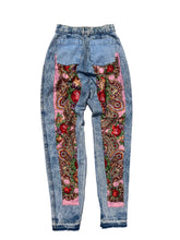 Load image into Gallery viewer, floral acid wash jeans