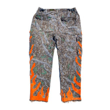 Load image into Gallery viewer, camo flame pants 01