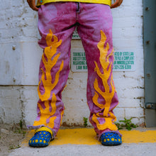 Load image into Gallery viewer, vtg dyed pink guess flame jeans