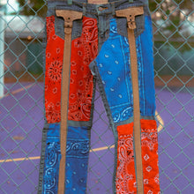 Load image into Gallery viewer, PAISLEY JEANS