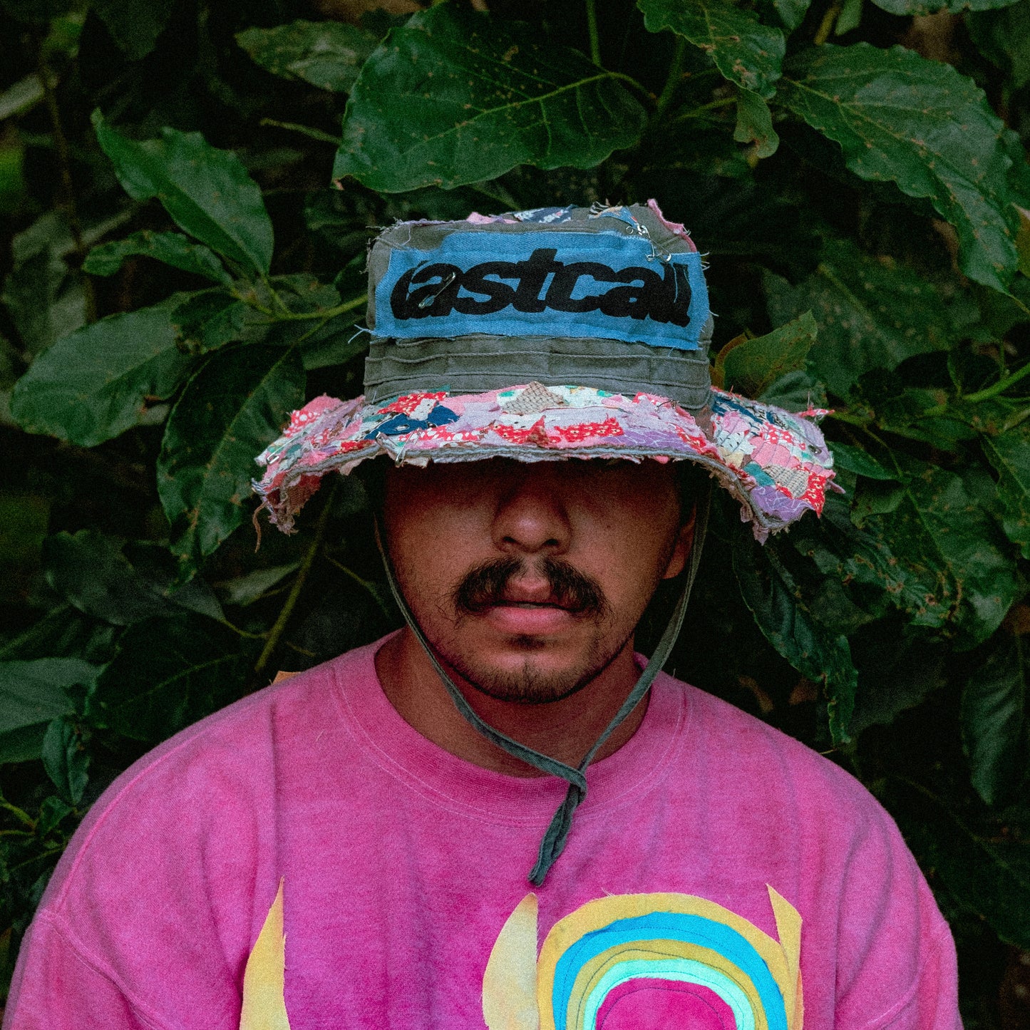 VTG FABRIC PATCH BUCKET HAT